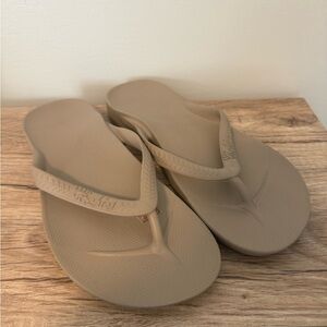 Archies Flip Flops Tan Women’s 12